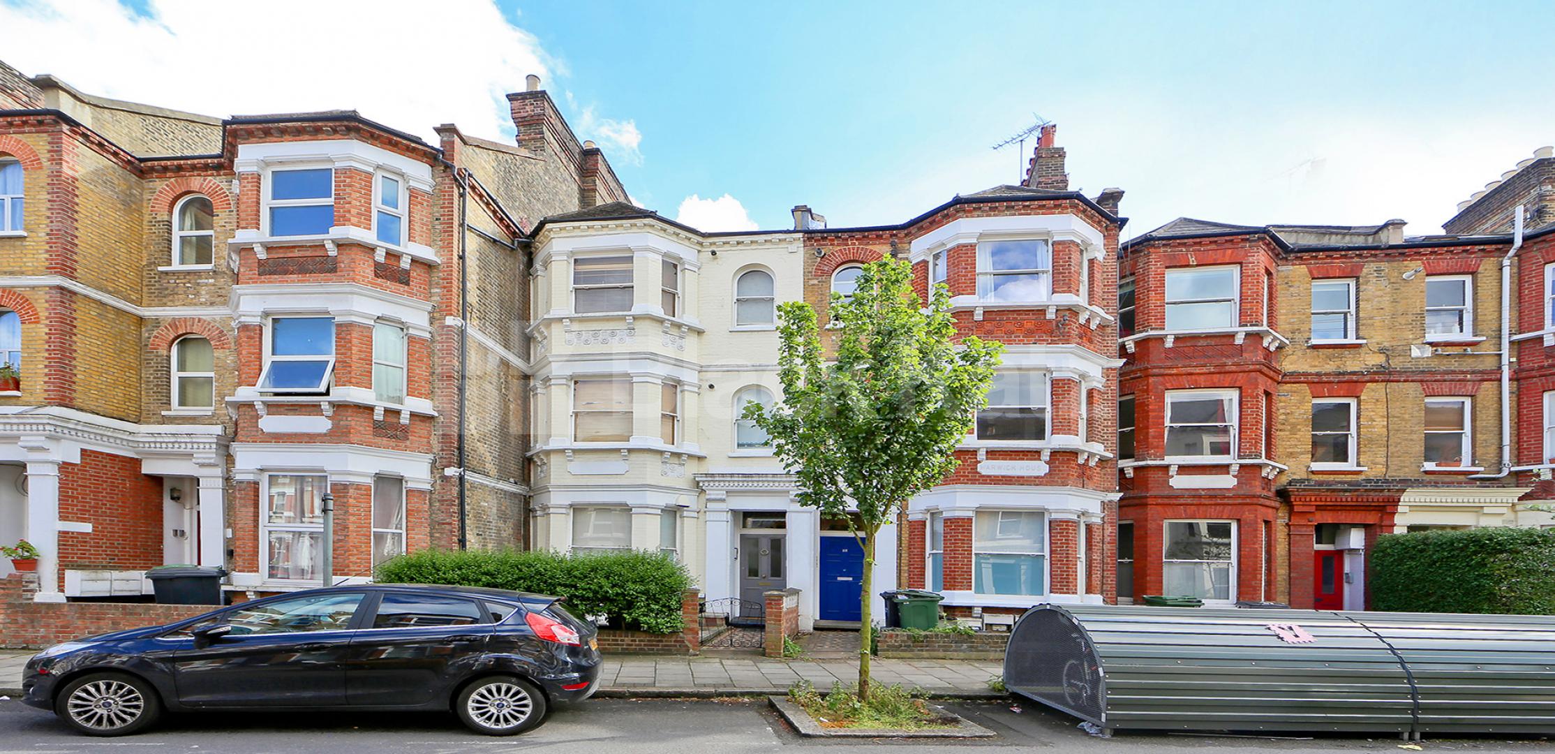 			LET, 2 Bedroom, 2 bath, 1 reception Apartment			 Handforth Road, Oval